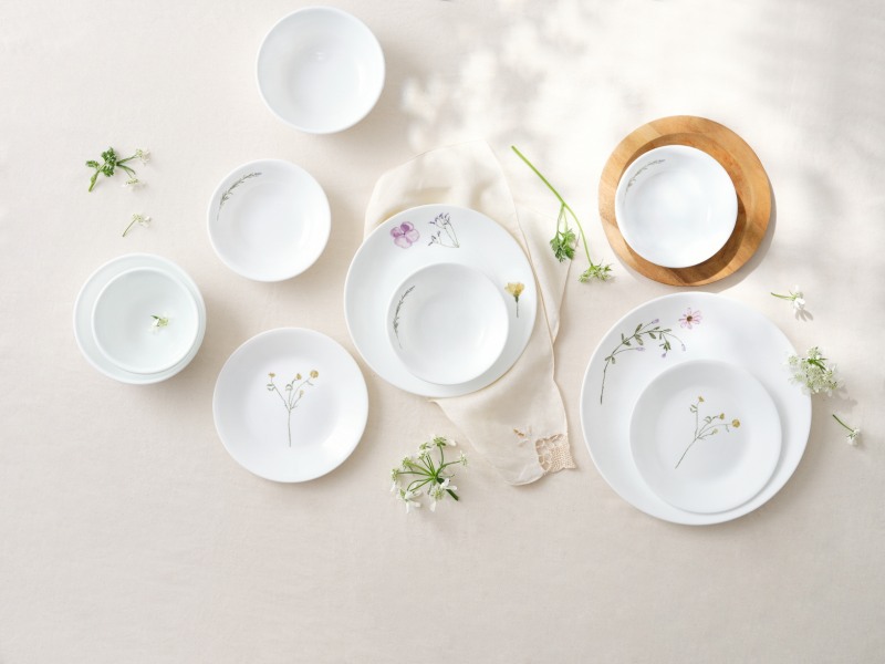 코렐 브랜드(Corelle Brands)가 신제품 ‘코렐 프레스 플라워’를 선보였다. (코렐 제공)