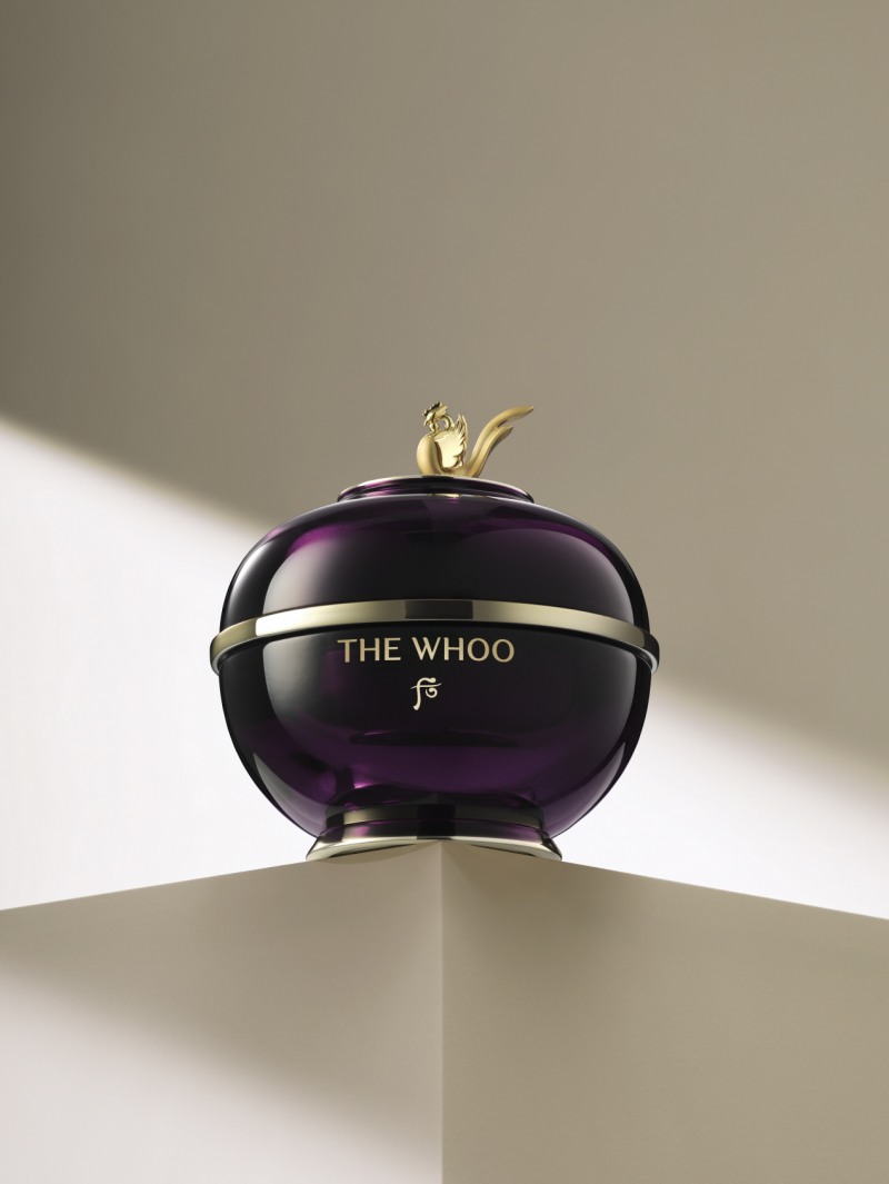 LG생활건강이 자사 프리미엄 코스메틱 브랜드 ‘더후’를 통해 ‘환유’ 5세대 라인을 새롭게 출시했다. (LG생활건강 제공)