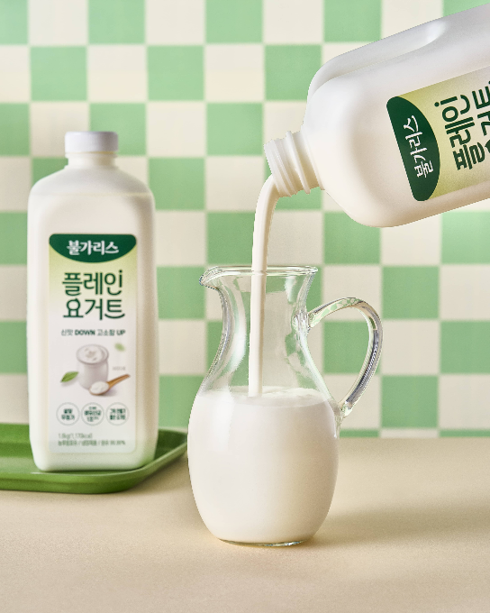 남양유업이 1.8kg 대용량의 ‘불가리스 플레인 요거트’를 새롭게 선보였다. (남양유업 제공)