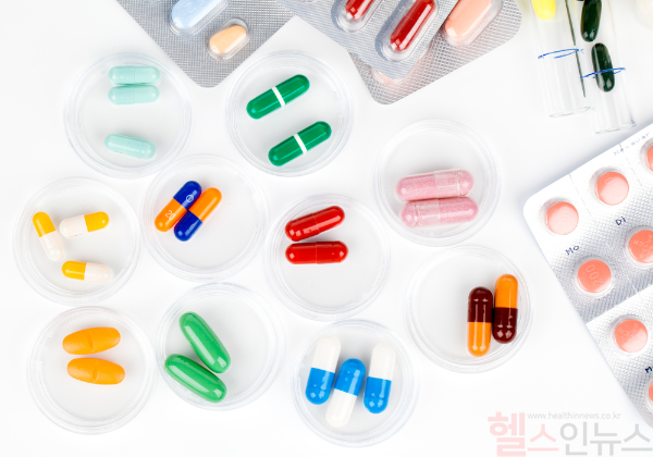 질병관리청은 학교에서 항생제 내성 교육을 활성화하기 위해 연령별 맞춤형 교육자료집을 개발해 교육부와 함께 배포했다. (클립아트코리아)