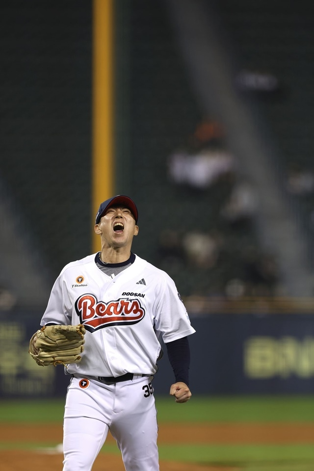 두산베어스 구단 최고령 등판 기록을 세운 고효준.