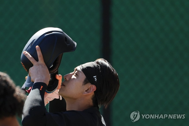 독특한 오픈 스탠스로 주목받는 이정후, 좌우 투수 가리지 않는 타격 능력 과시