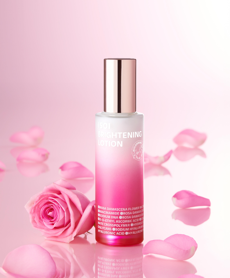 아이소이가 수분과 잡티 케어를 동시에 강화한 신제품 ‘수분광 잡티로션’을 선보였다. (아이소이 제공)