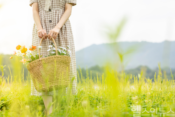 햇볕이 강한 5월, 자외선·찰과상·벌레물림 등 야외활동 중 건강 위협 요인에 각별한 주의가 필요하다. (클립아트코리아)