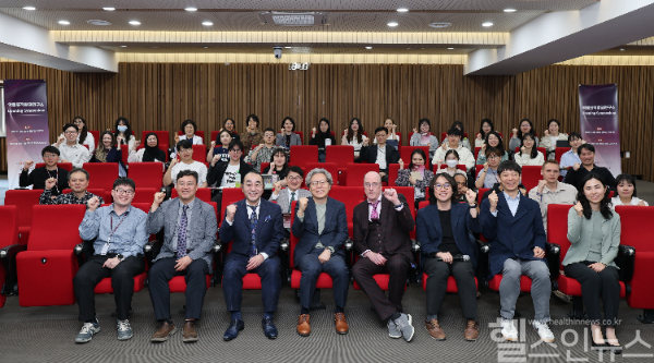 고려대학교 약물표적발굴연구소 개소기념 심포지엄 단체사진 (고대의대 제공)
