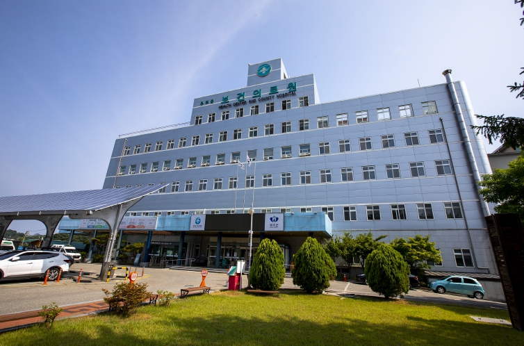 무주군이 출산과 양육 부담을 덜고 아이 키우기 좋은 지역환경 조성을 위해 출산장려금 지원과 함께 미숙아 및 선천성 이상아에 대한 치료비 등 영유아 건강지원 정책을 강화한다. (무주군 제공)