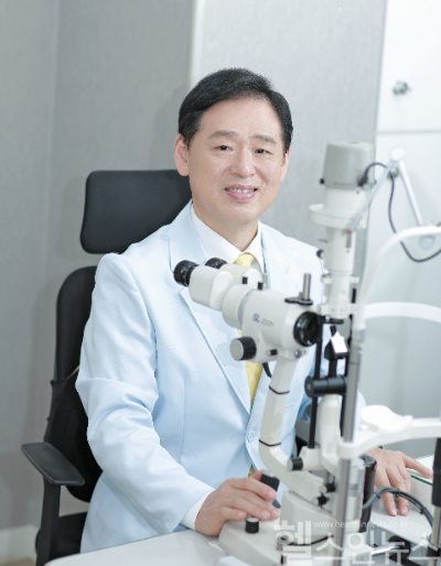 송명철 강남밝은명안과의원 원장