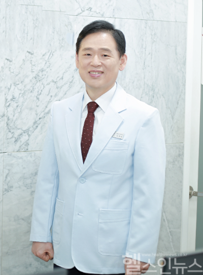 송명철 강남밝은명안과의원 원장