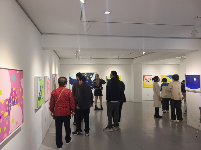 함현선 작가 개인전 '새롭게 하소서' 현장 사진