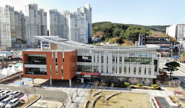 서산시는 올해 대산읍, 팔봉면, 해미면, 부춘동, 석남동 등 5개 읍면동을 대상으로 ‘생명 존중 안심마을’을 조성한다고 오늘 밝혔다. (서산시 제공)