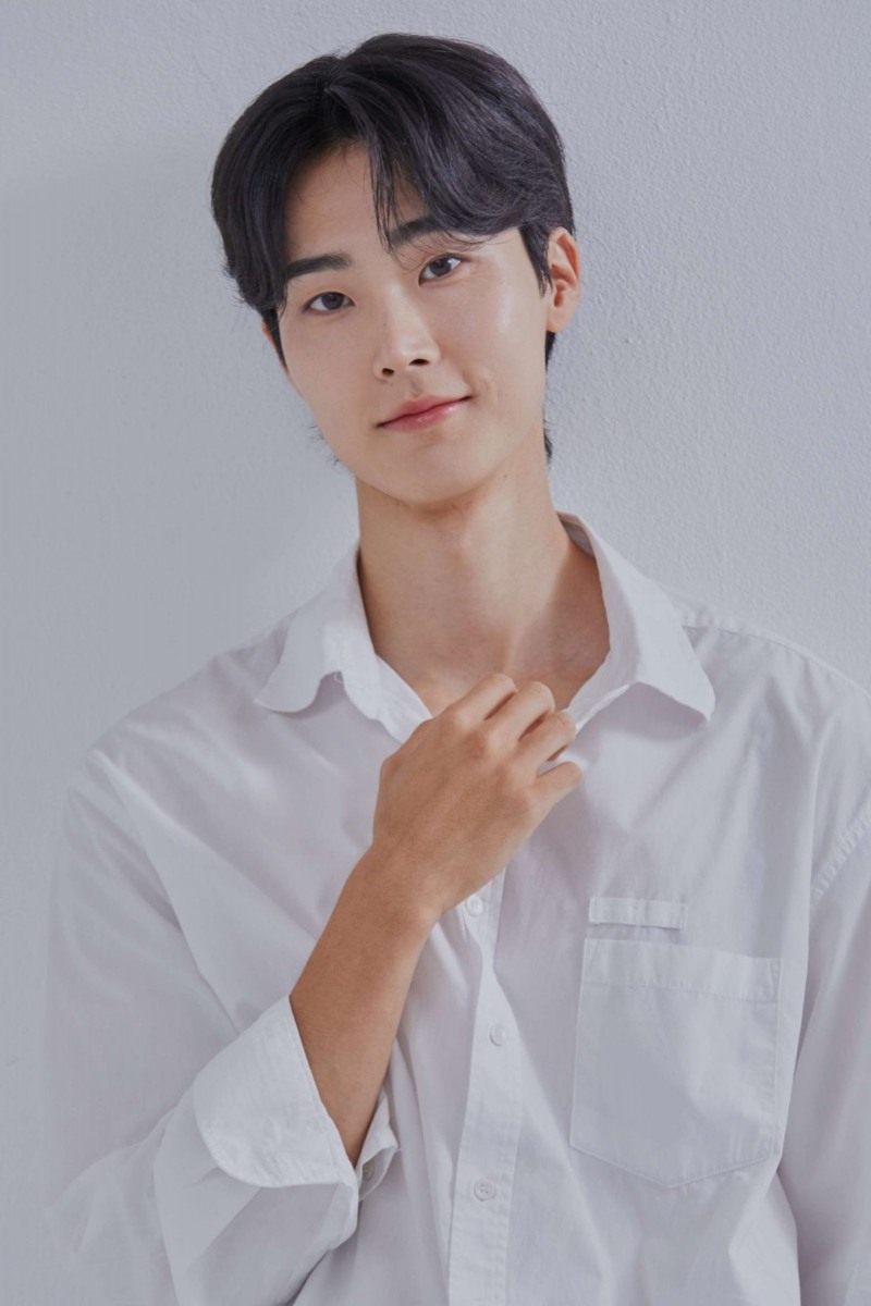 황시우, 누아엔터테인먼트와 전속계약 체결…새로운 도약 예고