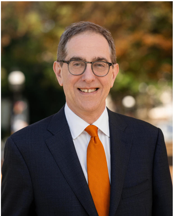 크리스 가이스그루버 프린스턴대총장은 올해 초 "대학들이 받는 기부금에 대해 세금을 크게 올리면 미국과 미국 고등교육이 큰 타격을 받는다"고 지적했다. 사진=프린스턴대 홈피 캡처