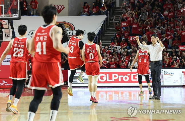 기뻐하고는 전희철 감독