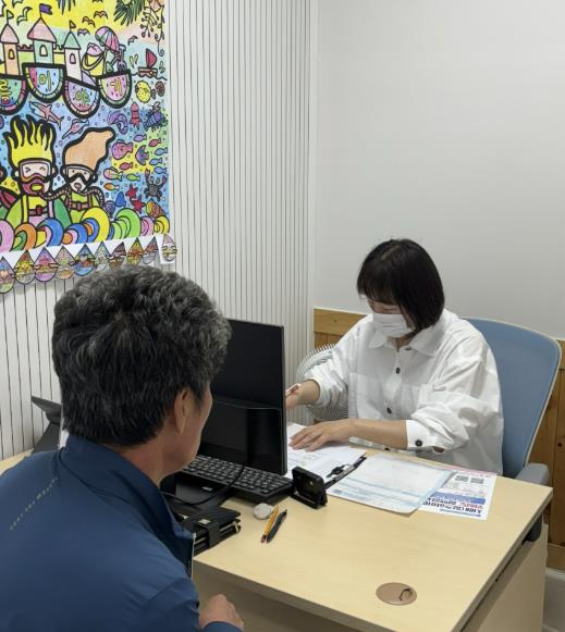 당진시가 전국 지자체 가운데 최초로 보건소가 직접 수행하는 ‘알츠하이머 위험도 혈액검사 지원사업’을 성공적으로 운영하며 시민들로부터 긍정적인 반응을 얻고 있다. (당진시 제공)