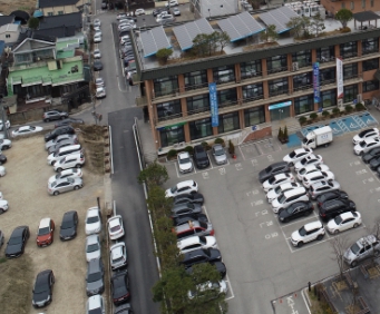 부여군이 취약시간대 양육자의 보육 부담을 덜고자 ‘365일 24시간 돌봄서비스’ 운영을 본격화했다. 이는 ‘힘쎈충남 풀케어 돌봄정책’의 일환으로, 주말과 공휴일뿐 아니라 평일 야간과 새벽까지 돌봄 사각지대를 해소하기 위한 정책이다. (부여군 제공)