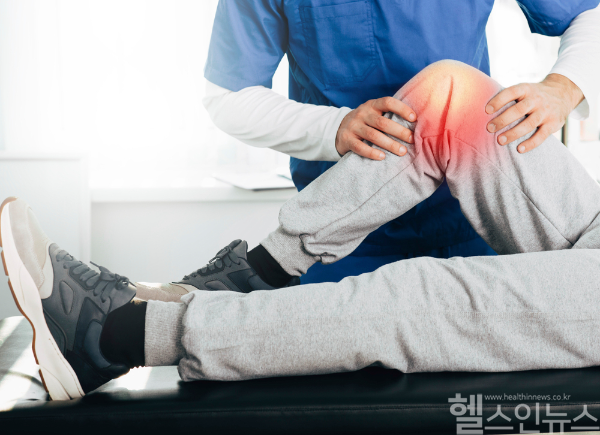 반월상연골판 손상은 무릎 통증과 관절염으로 이어질 수 있어 조기 진단과 맞춤 치료가 중요하다. (클립아트코리아)