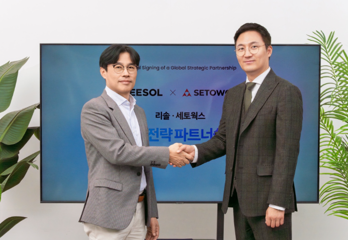 우측부터 리솔 권구성 공동대표, 세토웍스 조충연 대표