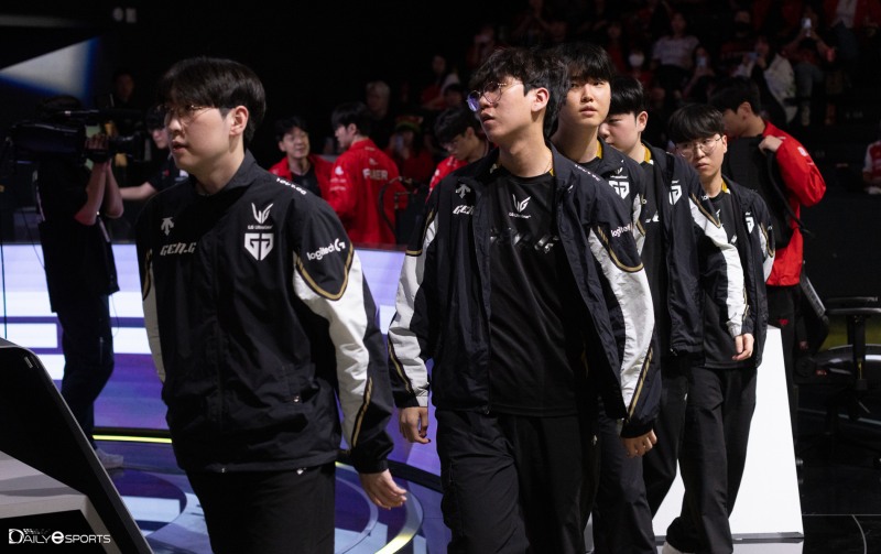 젠지, T1 꺾고 단일 시즌 최다 세트 연승 신기록