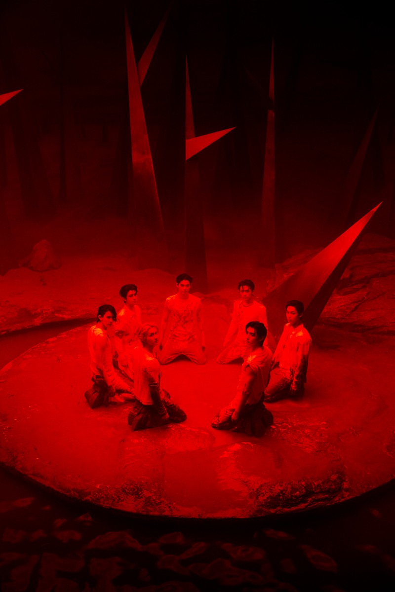 엔하이픈, 미니 6집 세 번째 콘셉트 포토·필름 공개…‘과감한 색감+드라마틱한 분위기’