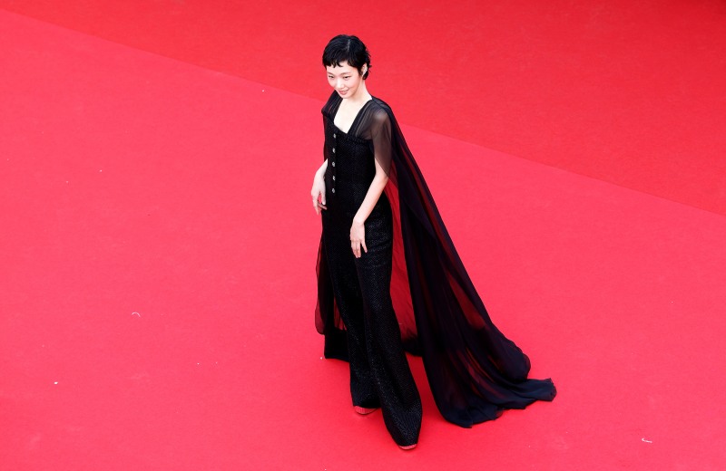 김고은, 칸 영화제 참석…세련된 우아함의 정석으로 전 세계 매료