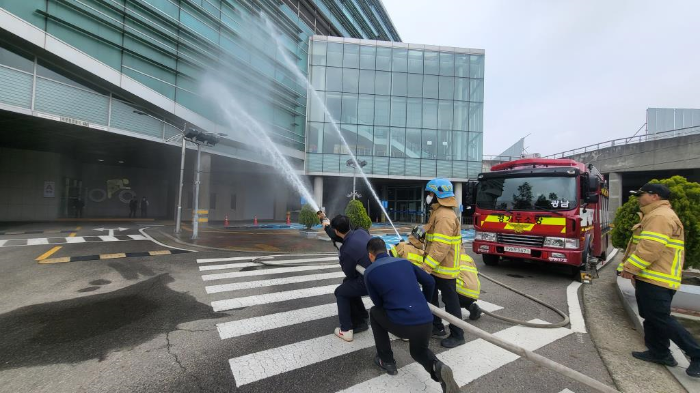 지난 15일 경륜경정총괄본부는 광명소방서 등과 함께 관계기관 합동 소방 훈련을 시행했다.