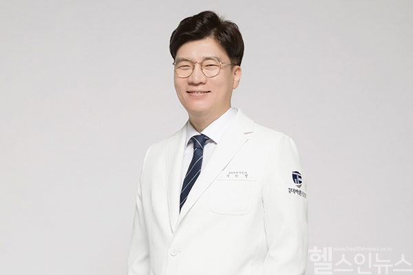 박성필 김포 연세더바른병원 원장(정형외과 전문의)