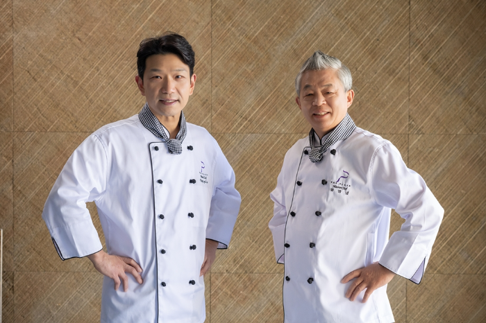 이경률 도원 총괄 주방장과 유방녕 2대 총괄 주방장이자 現 신차이 오너 셰프