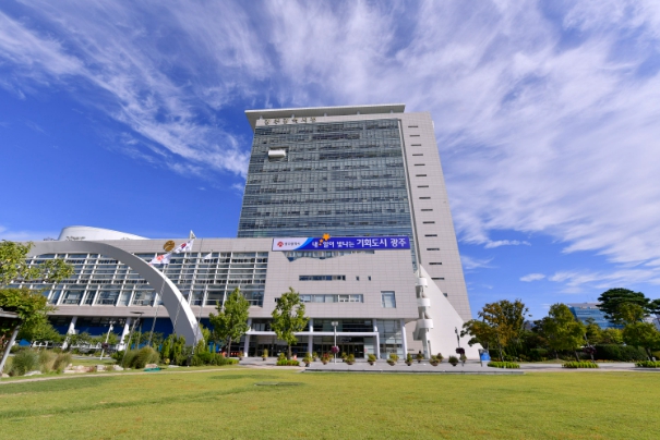 광주광역시가 지역 내 병상 과잉 문제를 해소하고 의료서비스의 질을 높이기 위해 병상 신·증설을 제한하는 ‘제3기 병상수급 및 관리계획(2023~2027)’을 본격 시행한다. (광주광역시 제공)