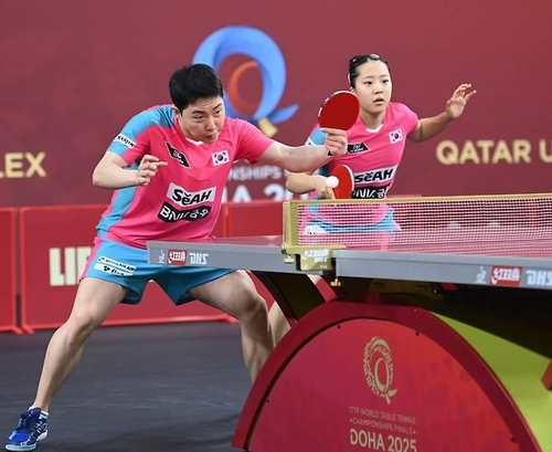 탁구 세계선수권 혼합복식에 나선 임종훈(왼쪽)과 신유빈