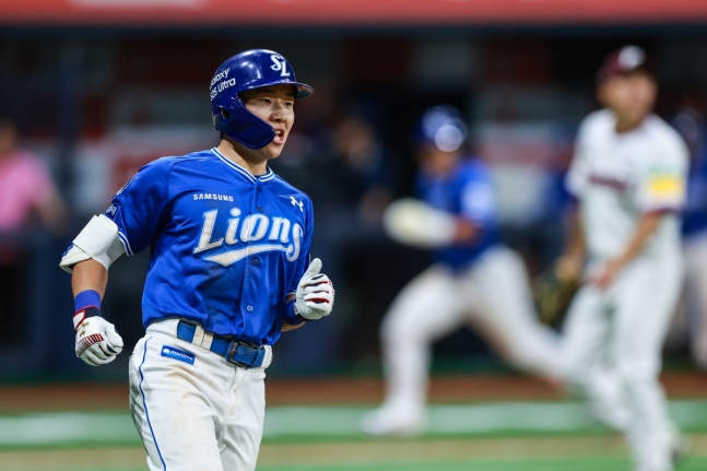 연장 11회 역전타를 터뜨린 삼성 김지찬