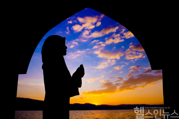 질병관리청이 하지 성지순례 기간 사우디 방문자는 메르스·수막구균 감염 예방수칙을 철저히 지켜야 한다고 주의를 당부했다. (클립아트코리아)