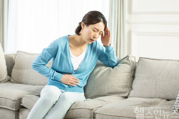 지속되는 어지럼증, 감기 아닌 ‘전정신경염’일 수 있어 조기 진단과 전정재활운동이 중요하다. (클립아트코리아)