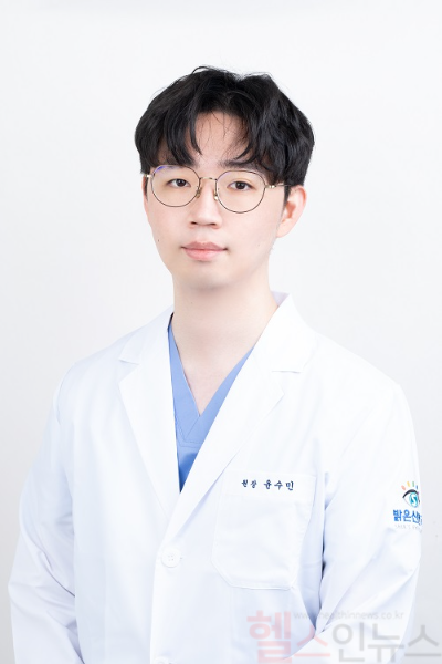 윤수민 밝은신안과 원장