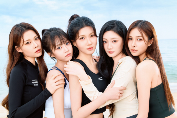 오닐 신규 모델인 아이돌 그룹 ‘위치스(WITCHX)’