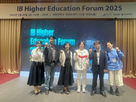 : 왼쪽부터 전주여고 코디네이터 안혜정, 순창고 교감 류형탁, 전주여고 교장 이영숙, 자유고 코디네이터 정선호, 지평선고 교장 안성균, 지평선고 코디네이터 박가영