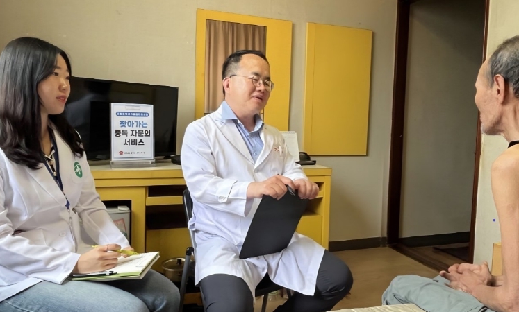 포항중독관리통합지원센터가 알코올 등 중독질환에 대한 조기 개입과 체계적인 지원을 위해 '마음건강주치의 서비스'를 운영한다. (포항시 제공)