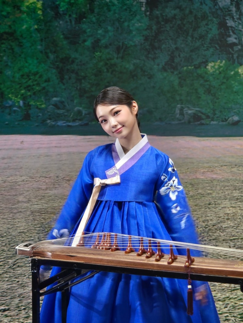 KIIRAS 로아, 아이돌 최초 ‘국악한마당’ 출연…완벽한 가야금 병창 무대에 극찬 세례