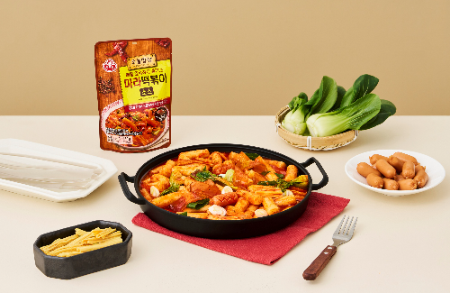 ㈜오뚜기가 마라 특유의 얼얼한 풍미와 진한 감칠맛을 살린 신제품 ‘오늘밥상 마라떡볶이소스’를 출시했다. (오뚜기 제공)
