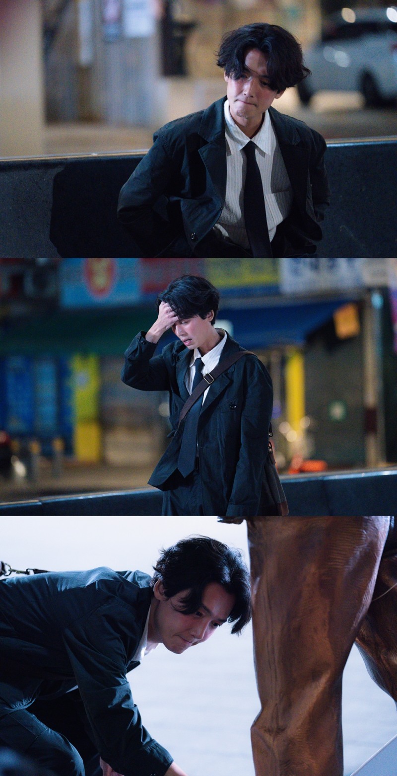 ‘노무사 노무진’ 볼빨간 정경호, 동상 앞 혼잣말+술주정 ‘웃음 빵’