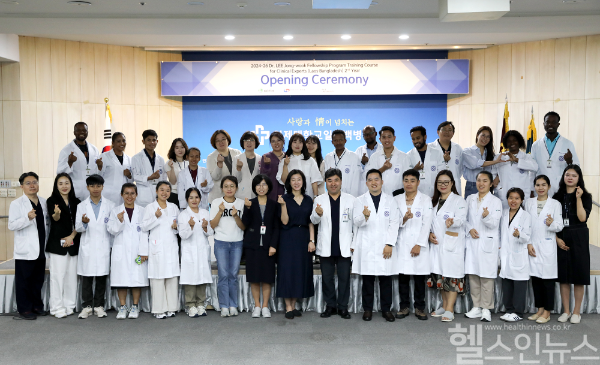 일산백병원이 라오스와 방글라데시 의료진 10명을 초청, 5개월간 이종욱펠로우십 연수 교육을 진행한다. (일산백병원 제공)