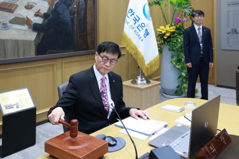 이창용 "금리인하 폭 커질 수 있지만 2% 이하 금리 현재로서는 가능성 낮아"