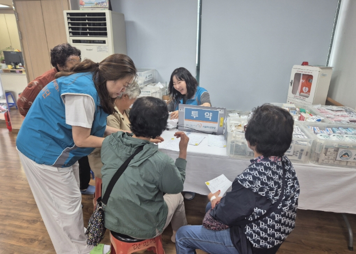 포천시·서울아산병원, 관인면 어르신 대상 무료 의료봉사 실시 (포천시 제공)