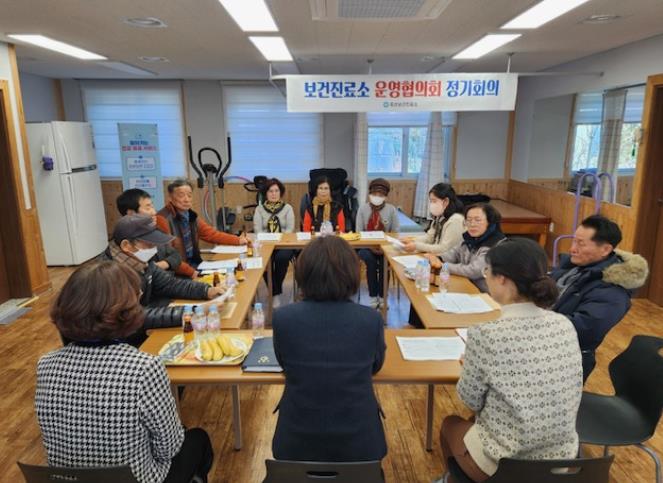 광양시가 보건진료소를 중심으로 의료취약지역 주민의 건강격차 해소에 앞장서고 있다. 사진은 보건행정과 보건진료소 운영협의회 정기회의 (광양시 제공)