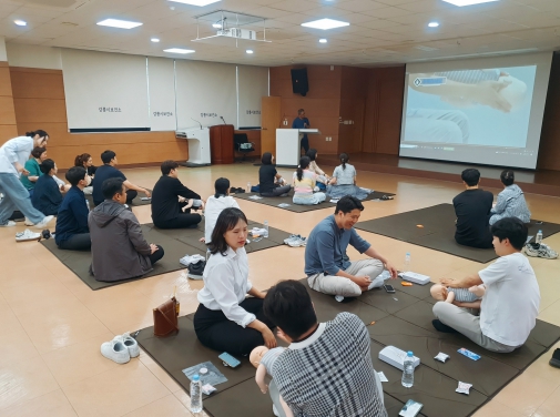 강릉시, 영유아 심폐소생술 교육 첫 실시에 인기 만점 (강릉시 제공)