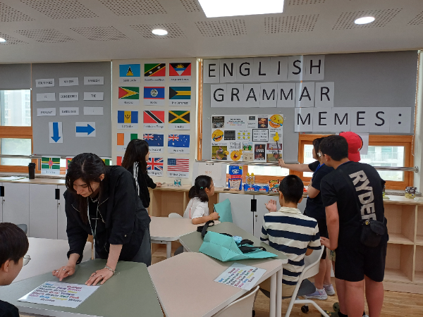 세계로국제중고등학교(교장 박덕호)에서 초등학교 6학년 학생과 학부모를 대상으로 입학 홍보 행사를 개최하고 있다.