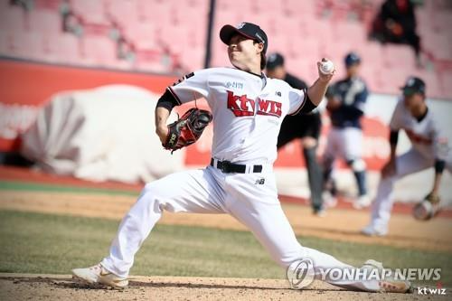 롯데로 이적하게 된 kt 투수 박세진