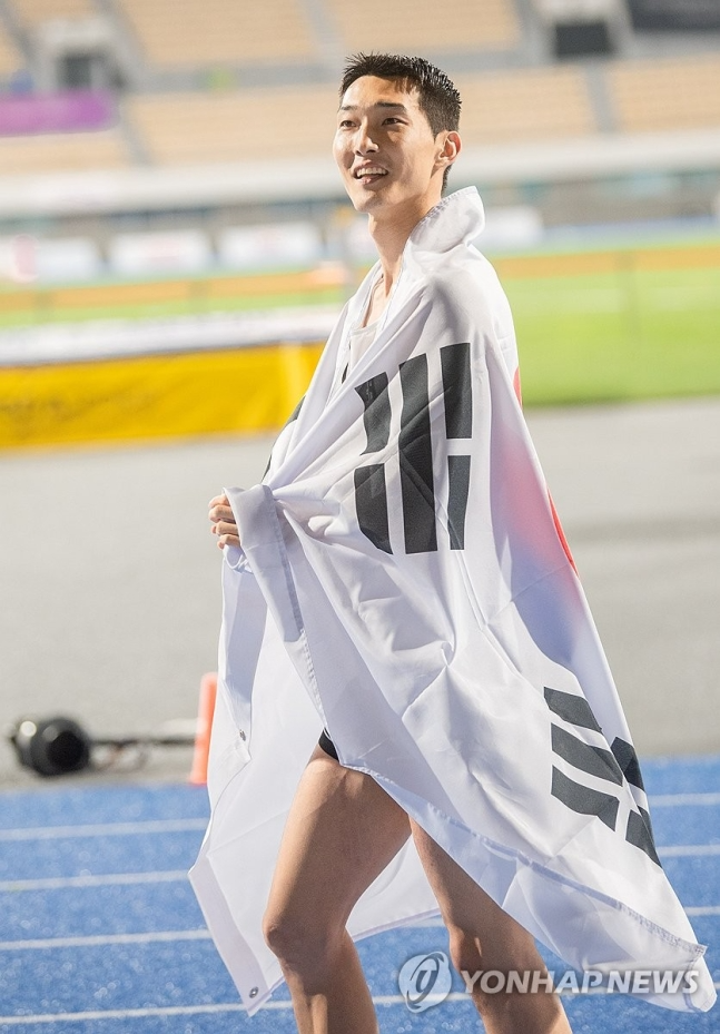 우상혁, 아시아육상 정상에 우뚝 / 사진=연합뉴스