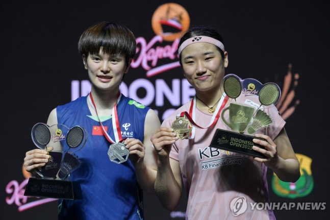 왕즈이와 안세영 / 사진=연합뉴스