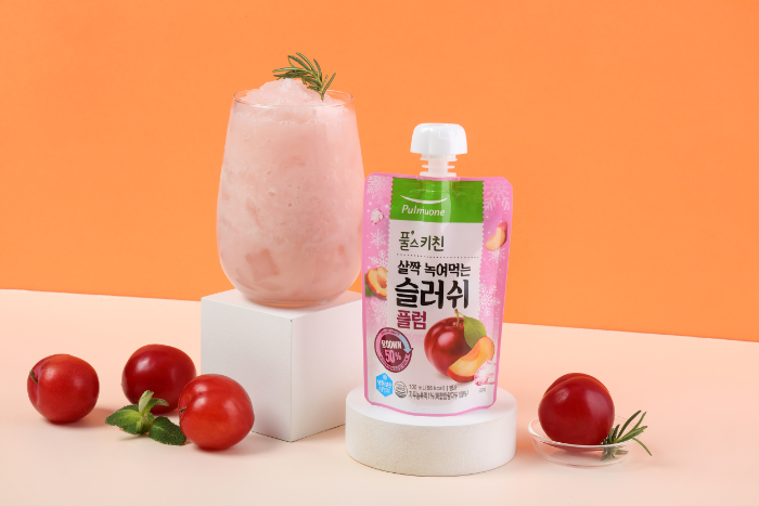 풀무원, 당 저감 빙과 ‘살짝 녹여먹는 슬러쉬 플럼’ 출시