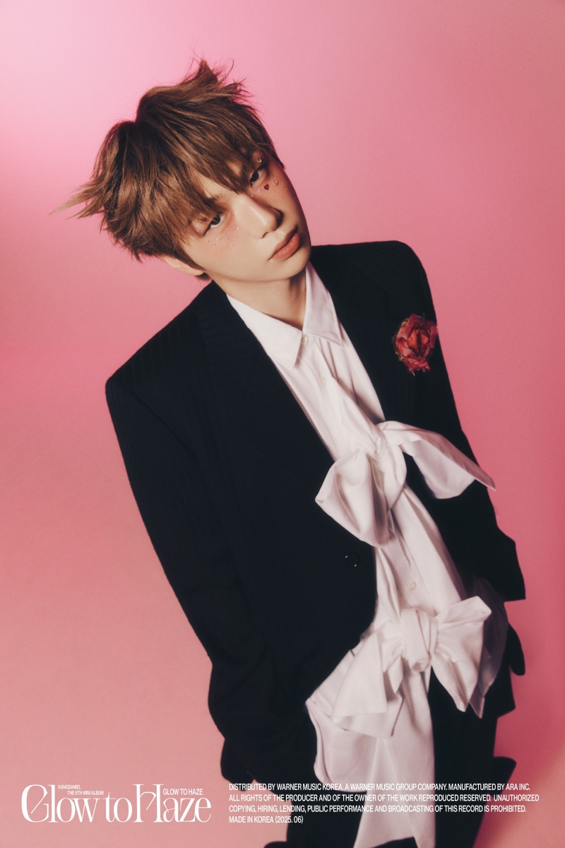 강다니엘, ‘Glow to Haze’ 리릭 포스터 공개…섬세한 트랙별 감성